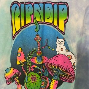 Rip n dip shirt, size extra small tie-dye, blue and green mushroom and cats